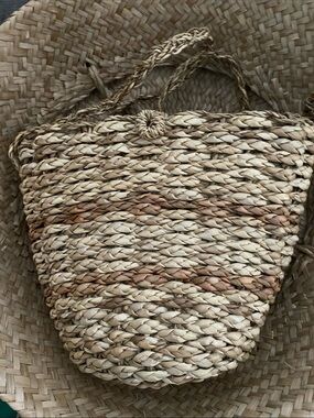 EUC Artisan Hand Woven Seagrass Crossbody Bag Boho